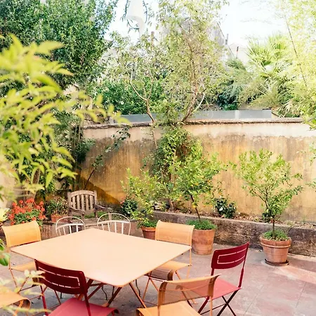 Oda ve Kahvaltı Maison De Charme D'arles